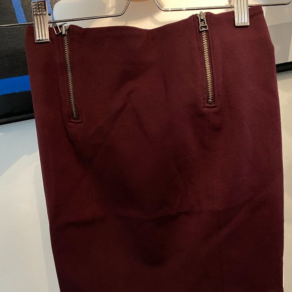 Mini Skirt - Picture 2 of 2